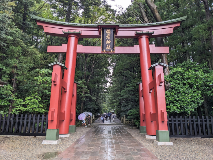 弥彦神社一の鳥居