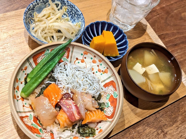 海鮮しらす丼