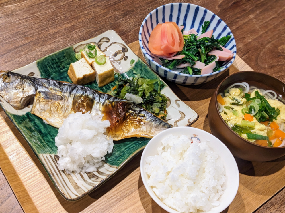 夫の出張がハンバーグに・食費月8万円 4人家族の晩御飯