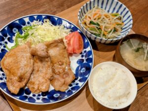 気を遣って疲れ果てたPTA業務・食費月8万円 4人家族のリアル晩御飯