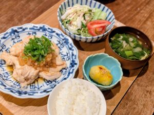 高騰する食費はポイ活頼み・食費月8万円 4人家族のリアル晩御飯